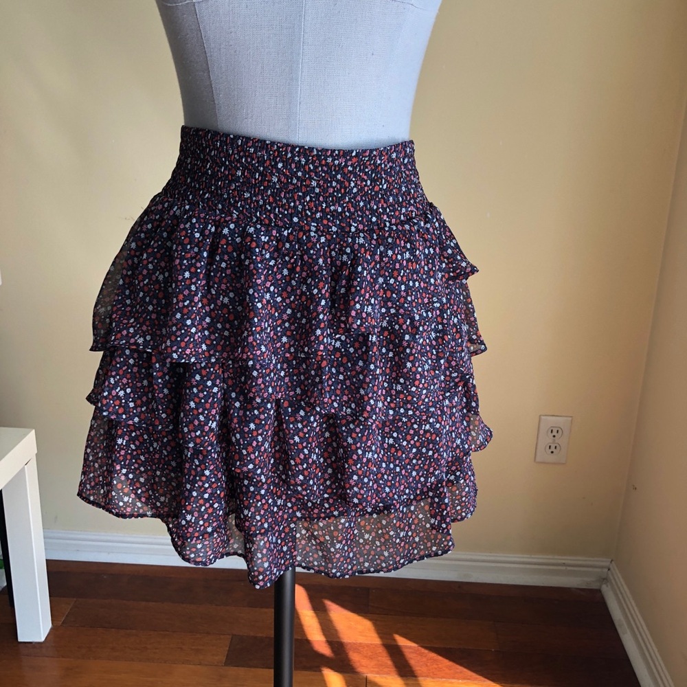 NWOT American Eagle Outfitters Navy Floral Tiered Ruffle Skirt